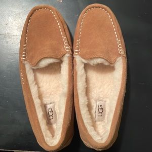 Chestnut Ansley Ugg Moccasin Slippers - worn once